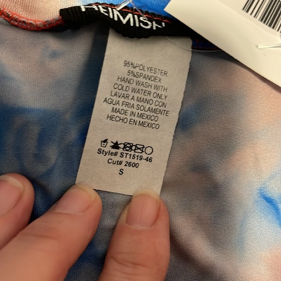 Heimish stretchy tie dye- t shirt, no wrinkle, fall color sz S - Picture 4 of 4